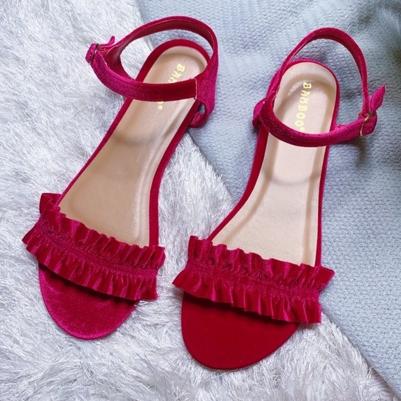 BAMBOO Shoes - ✨5/$25 Bamboo Sandals